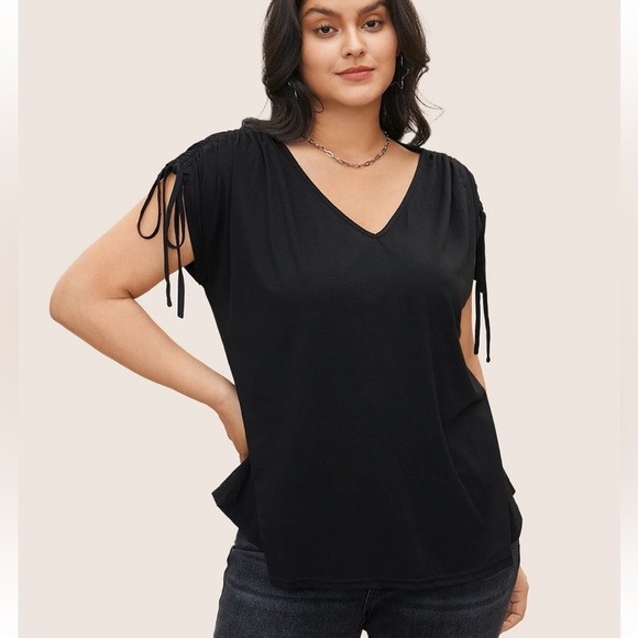 BloomChic Solid Drawstring Dolman Sleeve T-shirt - Picture 1 of 7